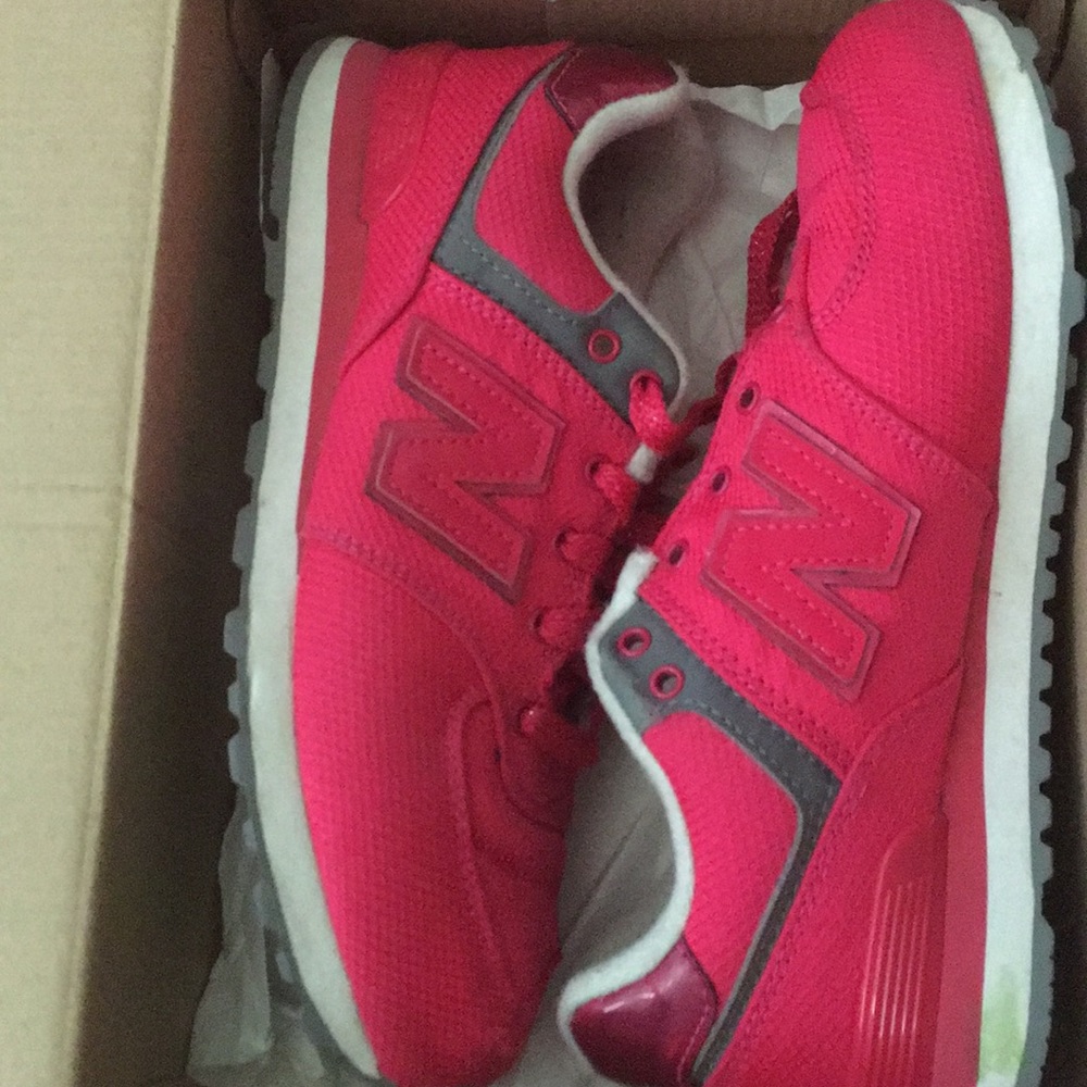 I’m selling new balance I have never been worn